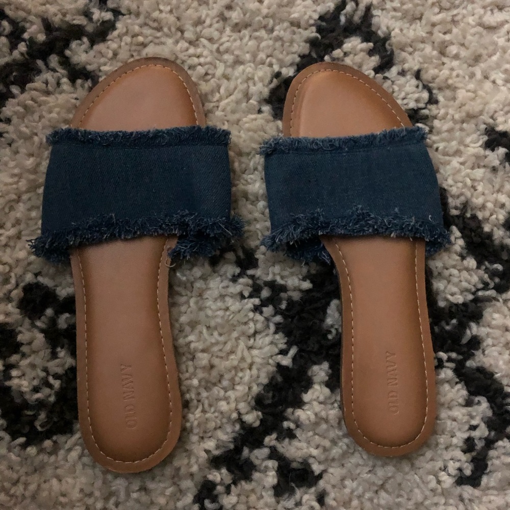 Denim sandals with fringe